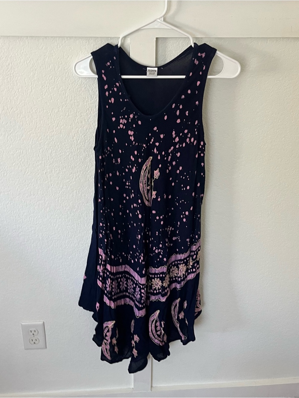 Vintage Highness Women's OSFA Flowy Moon Dress.